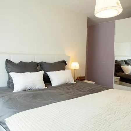 Feriehus Beautiful Family House 5 Min Away From Amsterdam