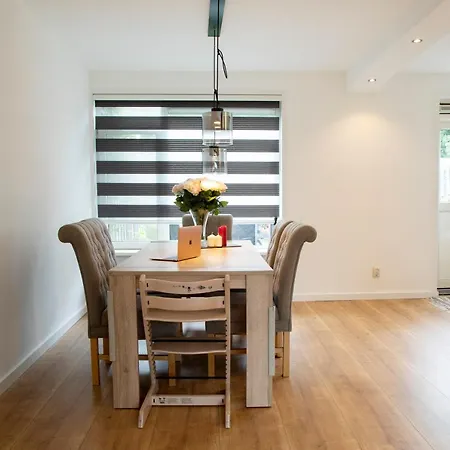 Beautiful Family House 5 Min Away From Amsterdam Nyaraló